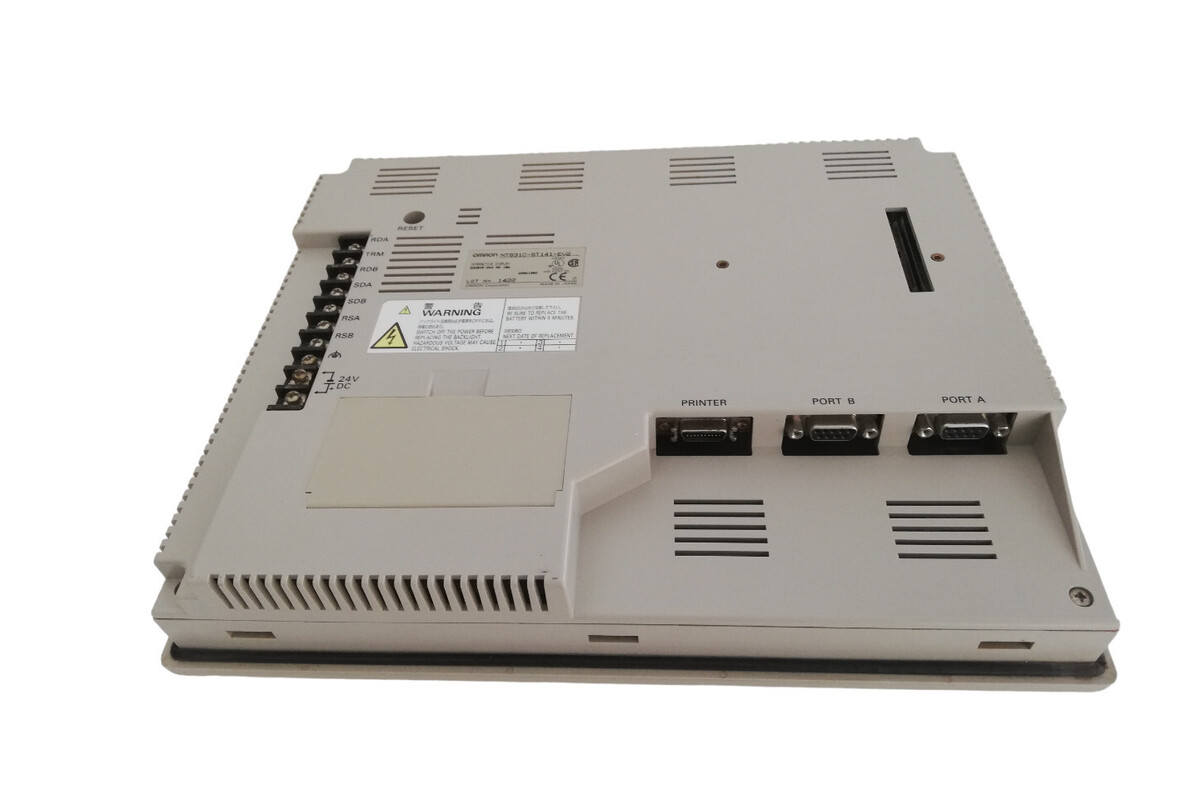 NT631C-ST141-EV2 OMRON Interfaz del operador panel táctil, pantalla de 11.3 pulgadas,  LCD Color STN con luz de fondo blanca, 8 Colores,  640 X 480 Píxeles, 24 VCC, 18 WATT